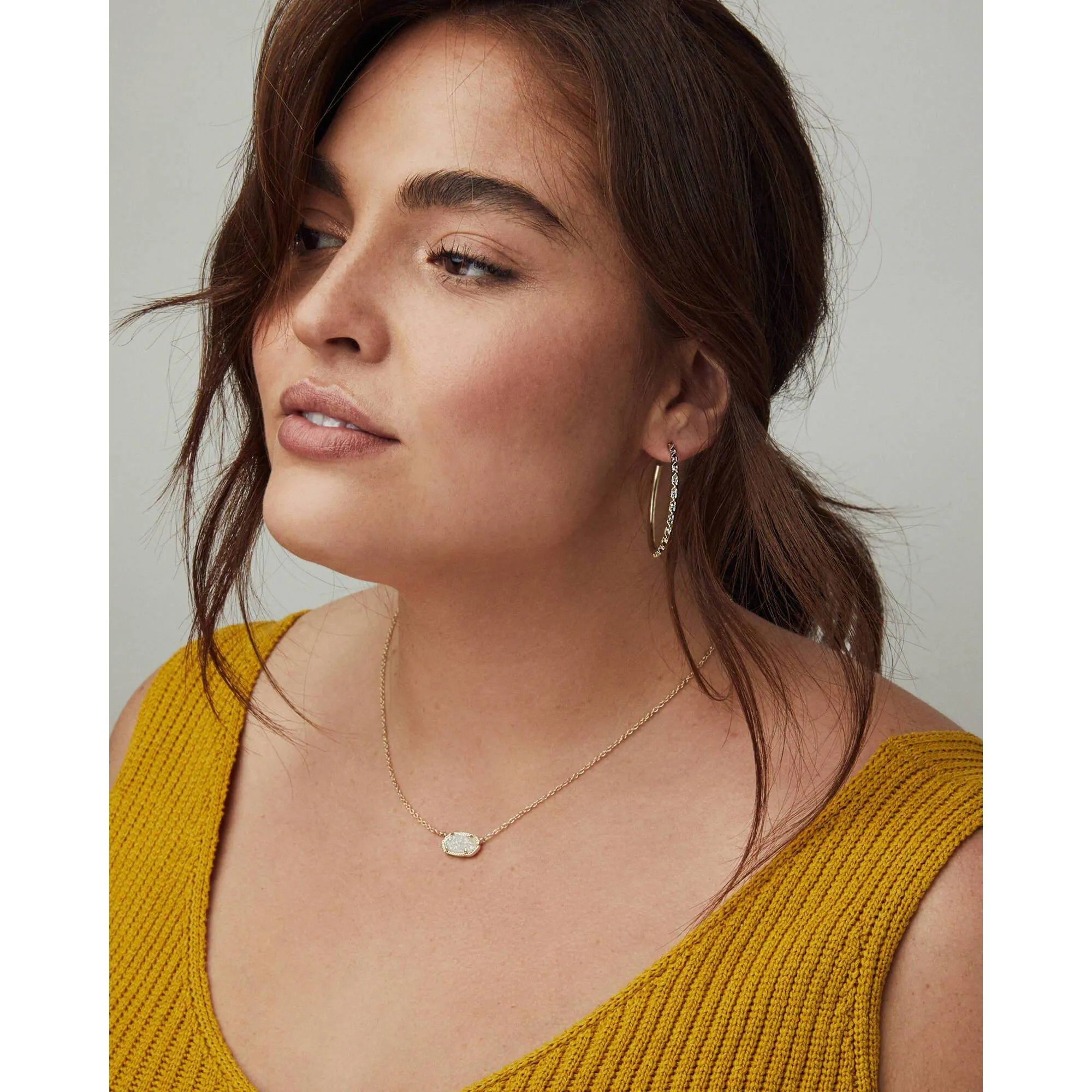 Kendra Scott - Elisa Gold Pendant Necklace In White Kyocera Opal