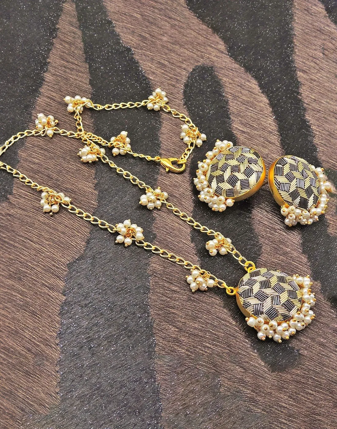 Zardosi Crown Necklace